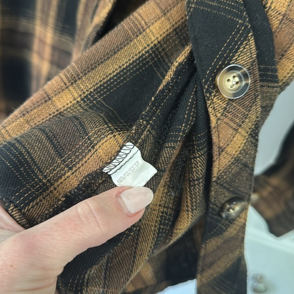 Brown/black plaid flannel - Picture 3 of 3